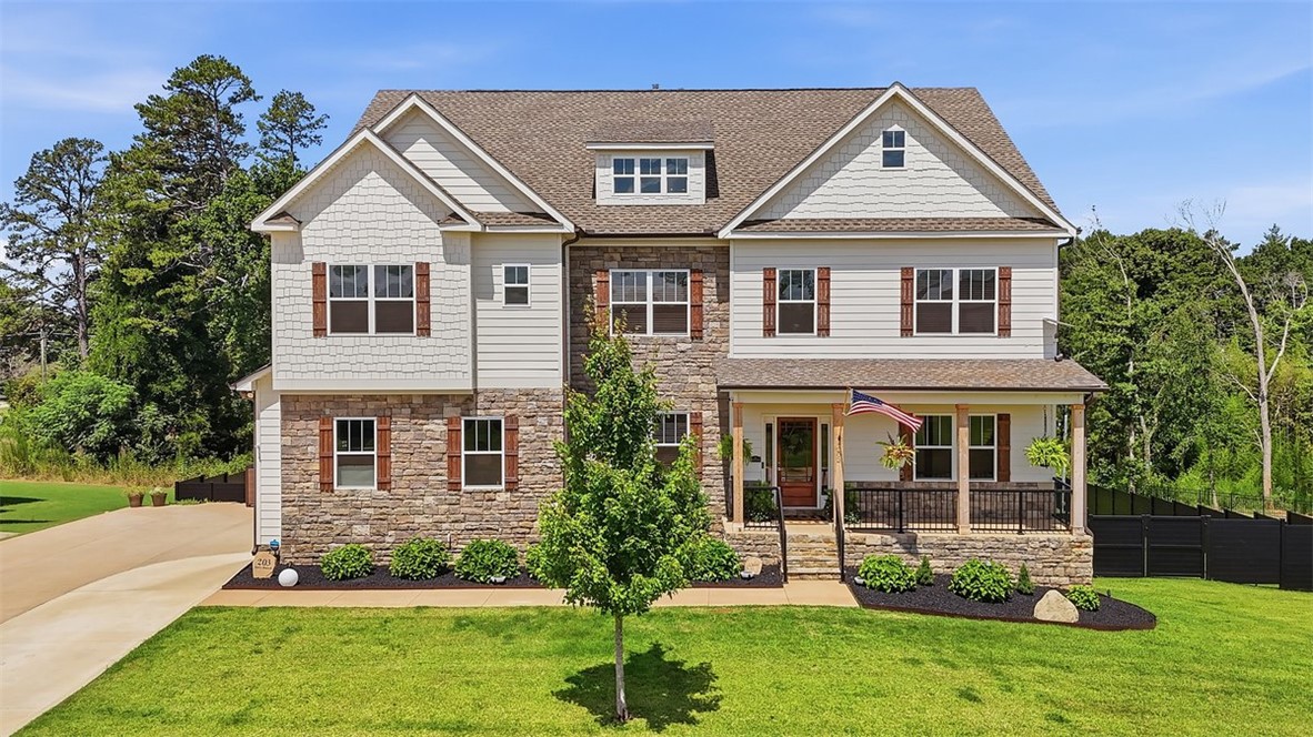 203 Holly Branch Road — photo