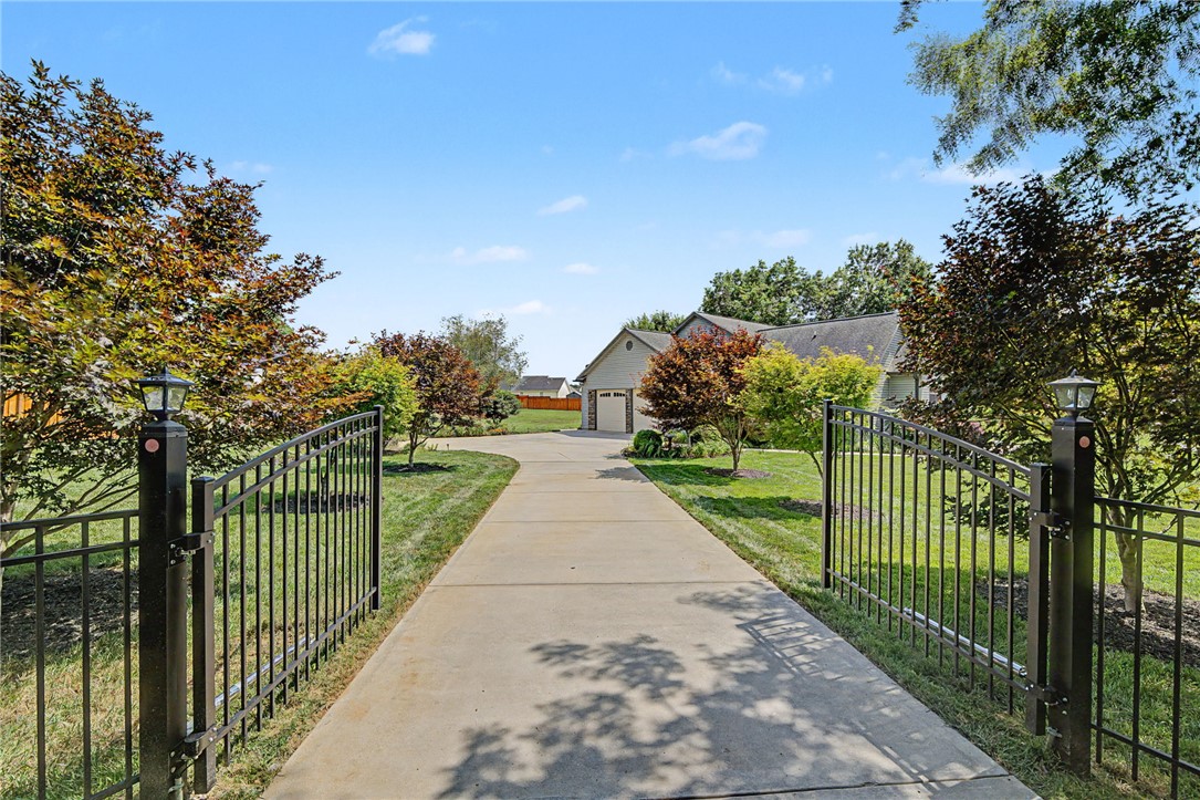 102 Gresham Road, Simpsonville, SC 29681 — photo 2
