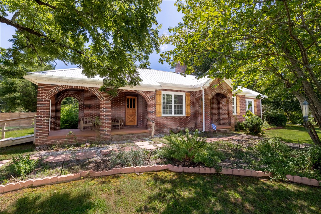 704 Cherry Street, Pendleton, SC 29670 — photo 2