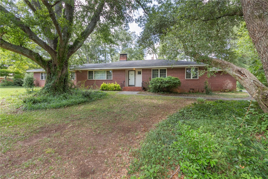 1103 Greenacres — photo