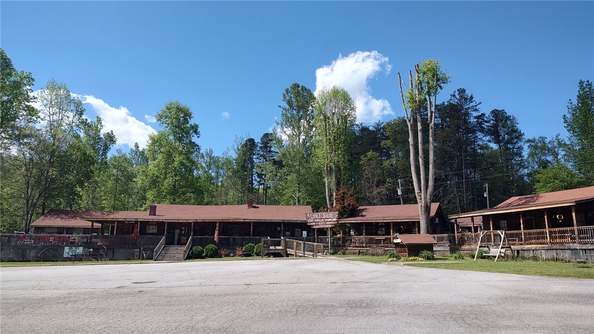 107 Country Creek Drive — photo