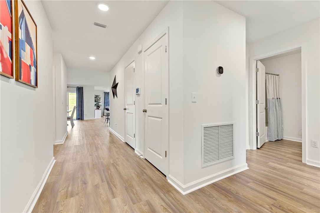221 Woodlake Landing — photo