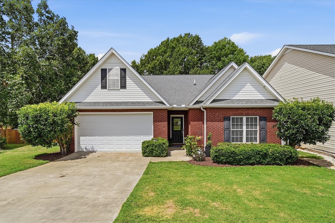 112 Elliott Circle — photo