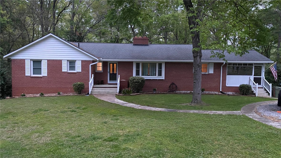 101 Laurel Lane — photo