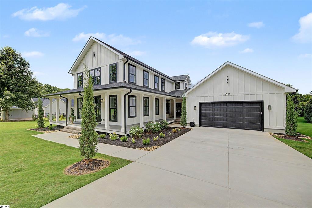 Home in Belton, SC 29627 — photo 2