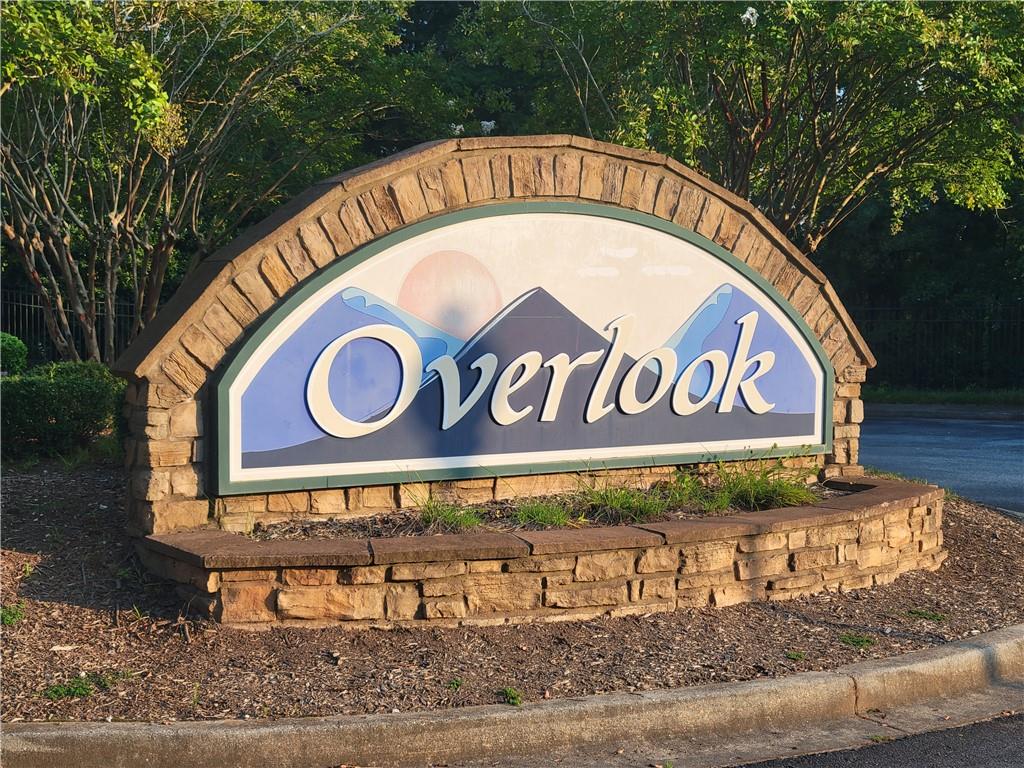 321 Lookover Drive — photo