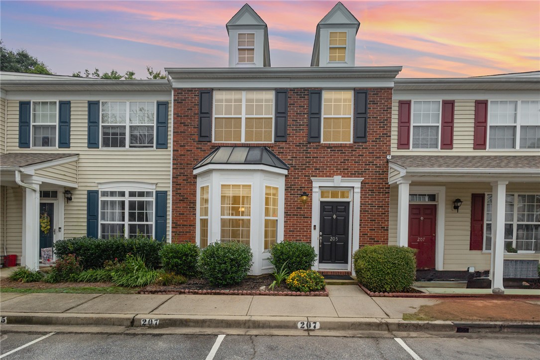 205 Bedwin Court — photo