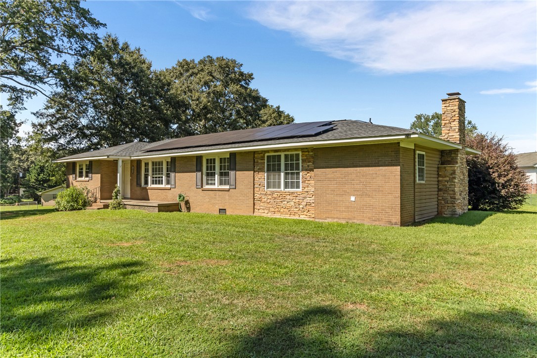 108 Angela Drive — photo