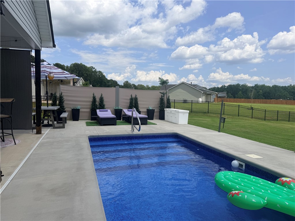 203 Legacy Lane — photo