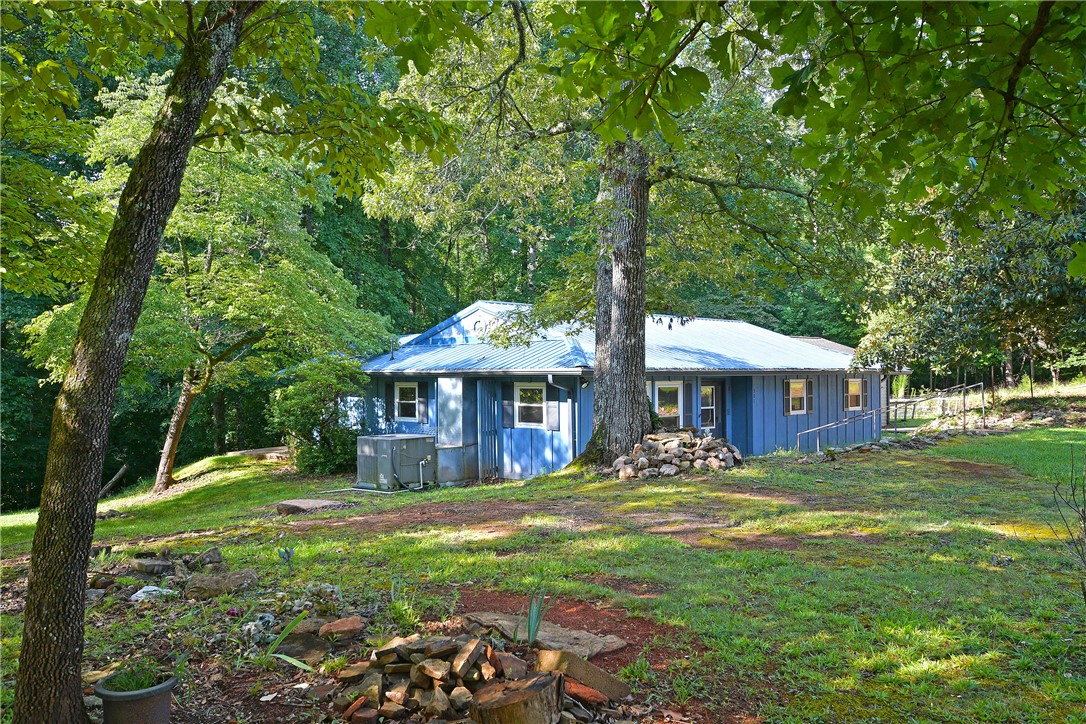 Home in Central, SC 29630 — photo 2