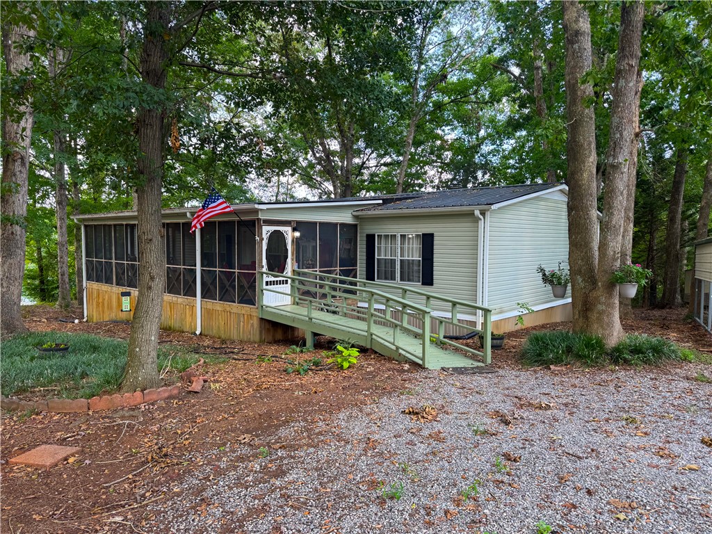 322 Lakeview Drive — photo