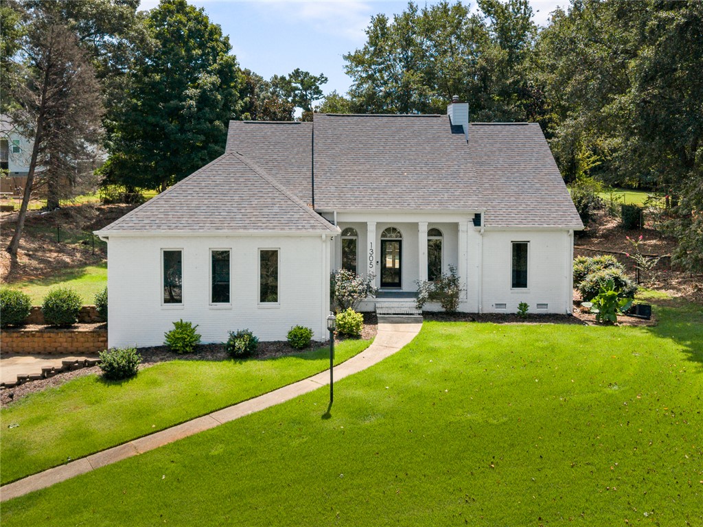 1305 Hunters Trail — photo