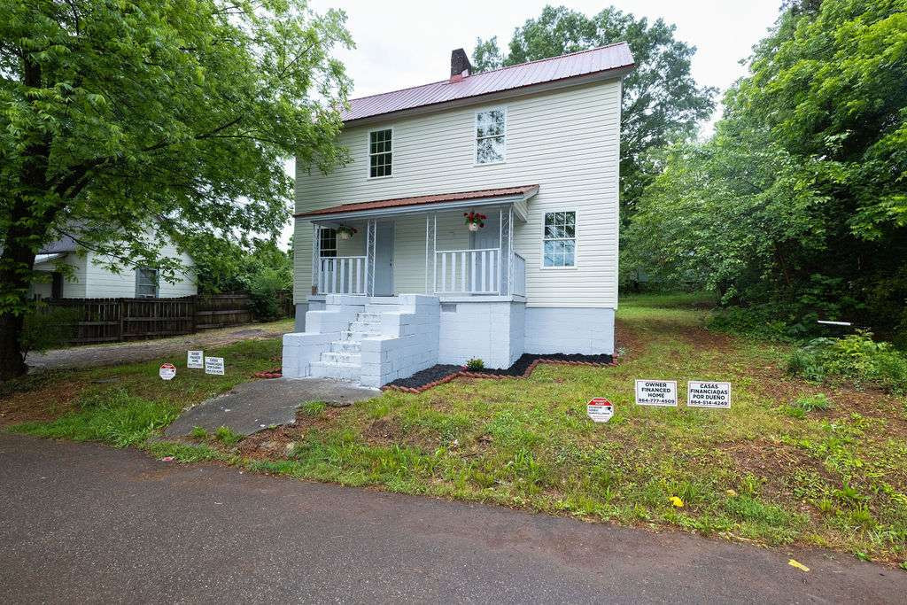 1502 Mitchell Street — photo