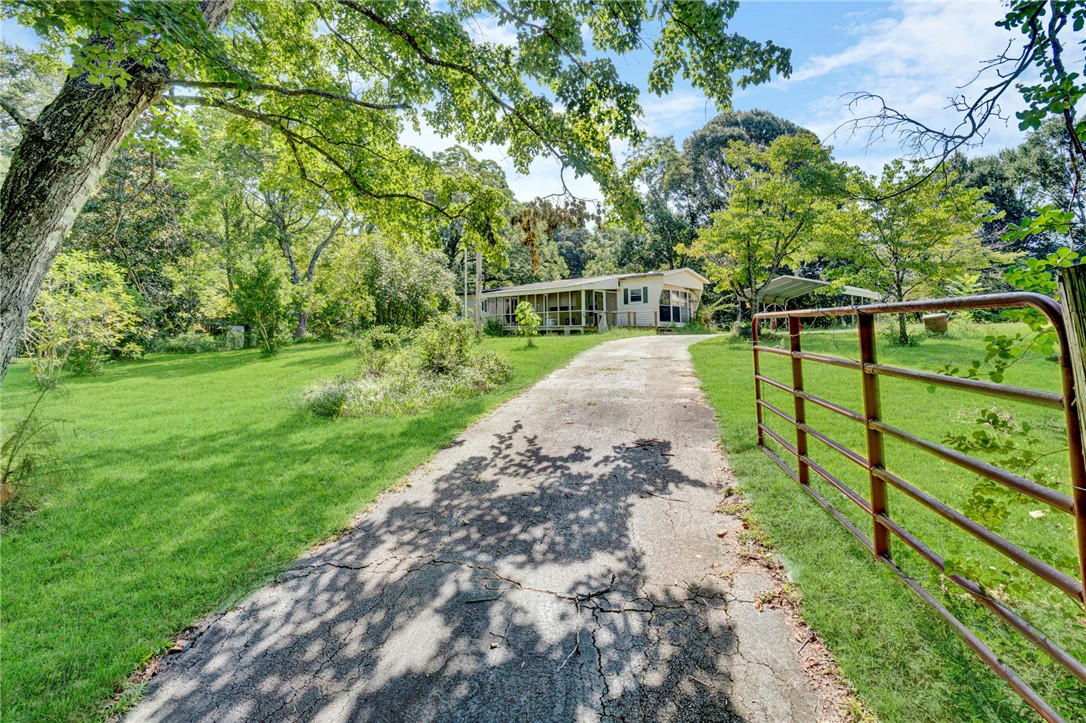 1504 Park Ridge Drive — photo