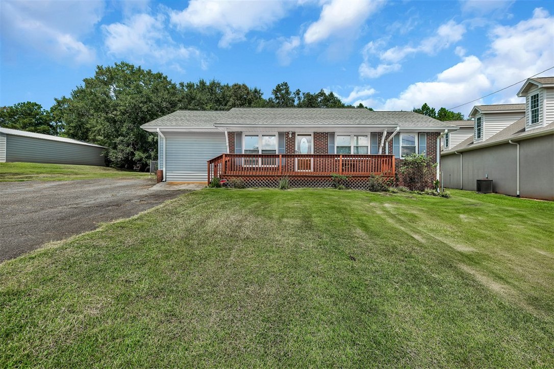 213 Jackson Circle — photo