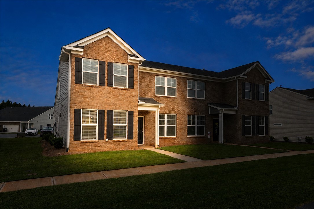 111 Village Main — photo