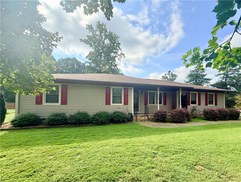 107 Stonebrook Drive — photo