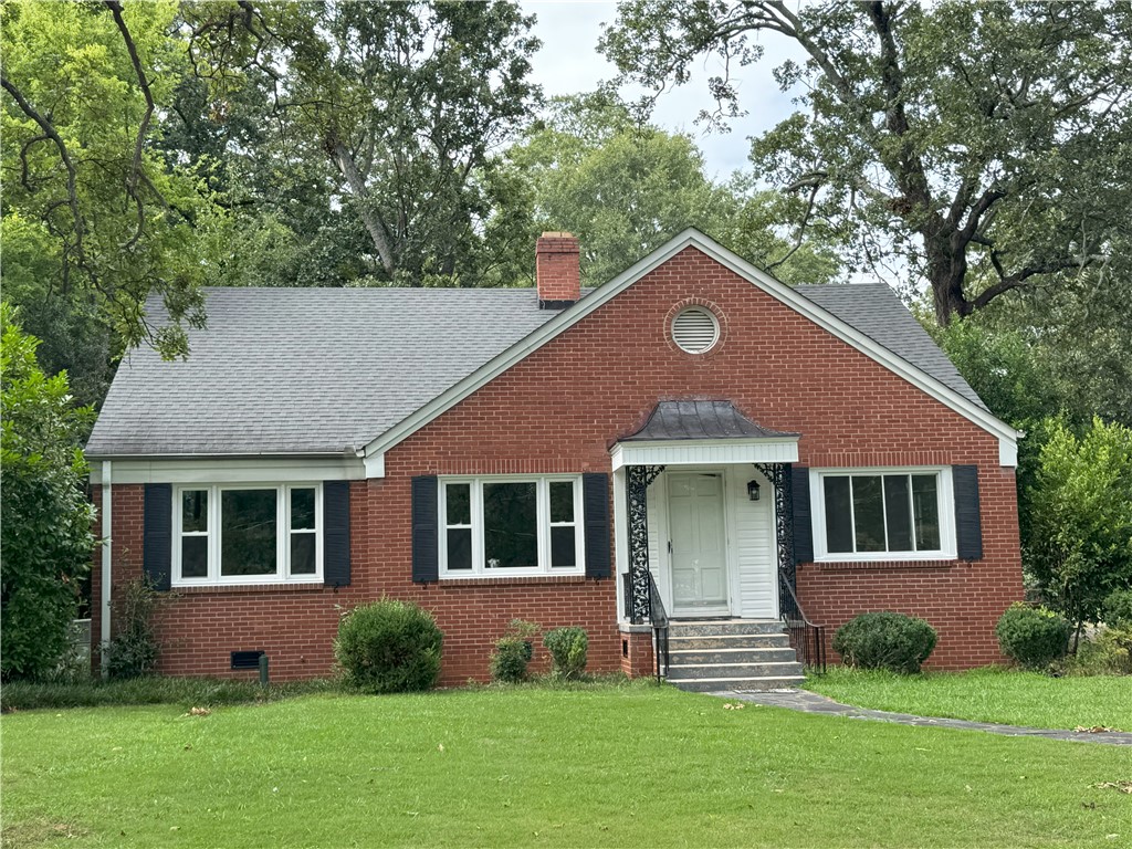 212 Whitehall Road — photo
