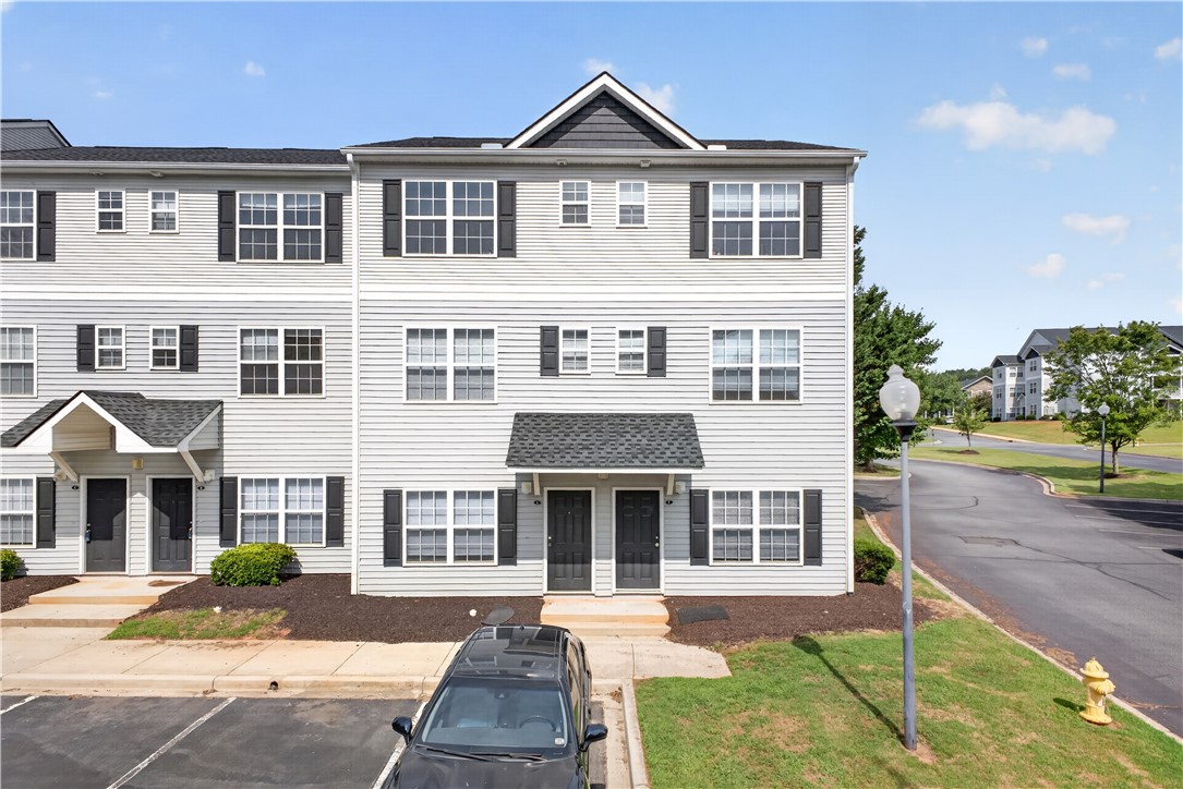116 E University Village Drive — photo
