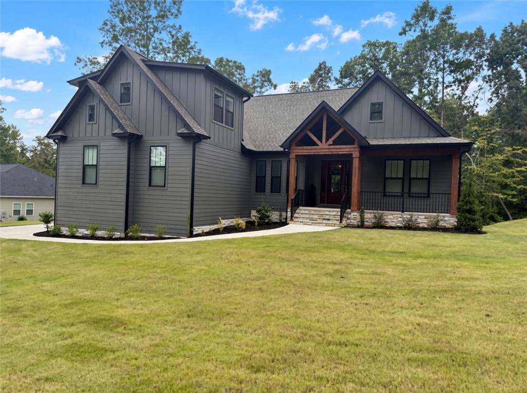 3105 Chatham Drive — photo