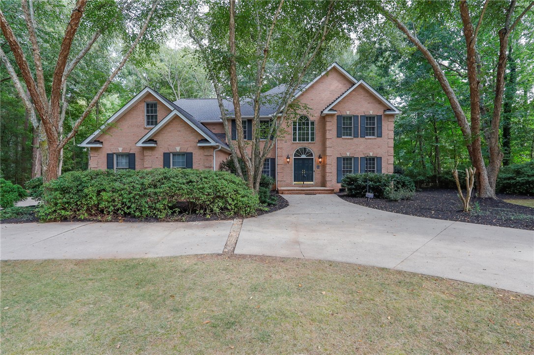 1104 Thornehill Drive — photo