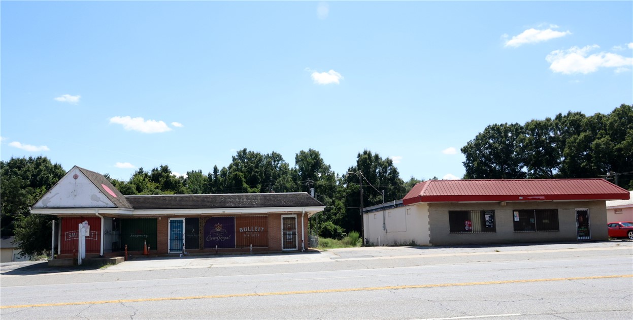 326 + 328 Shockley Ferry Road — photo