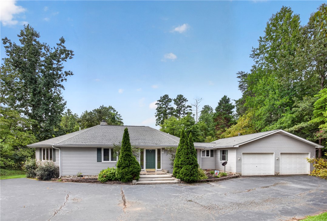502 Leprechaun Lane — photo