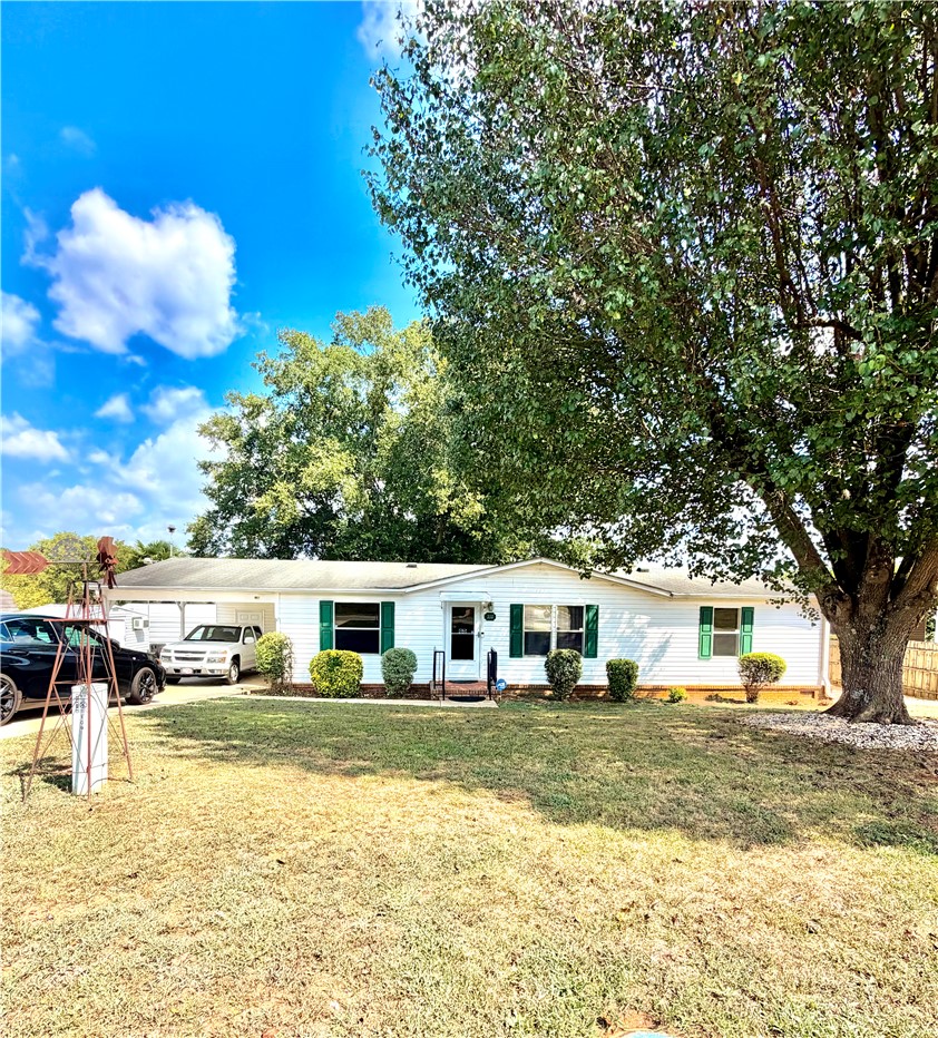 111 Lauren Flynn Drive — photo