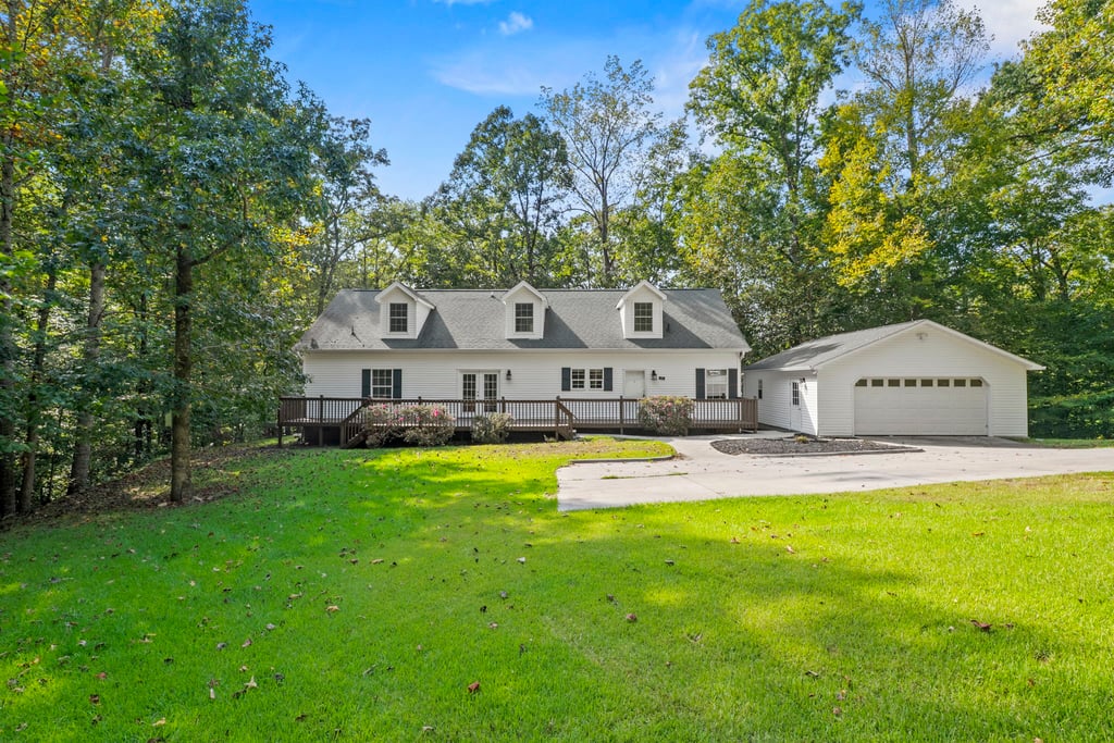 107 Buttercup Court — photo