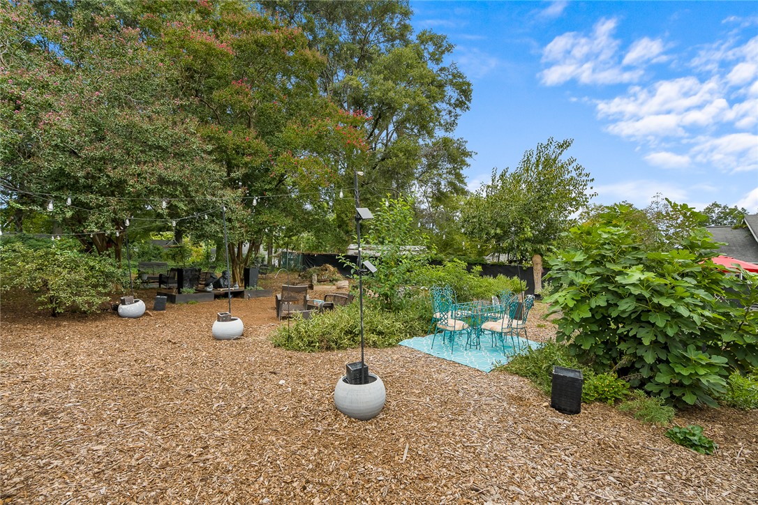 108 Poplar Drive — photo