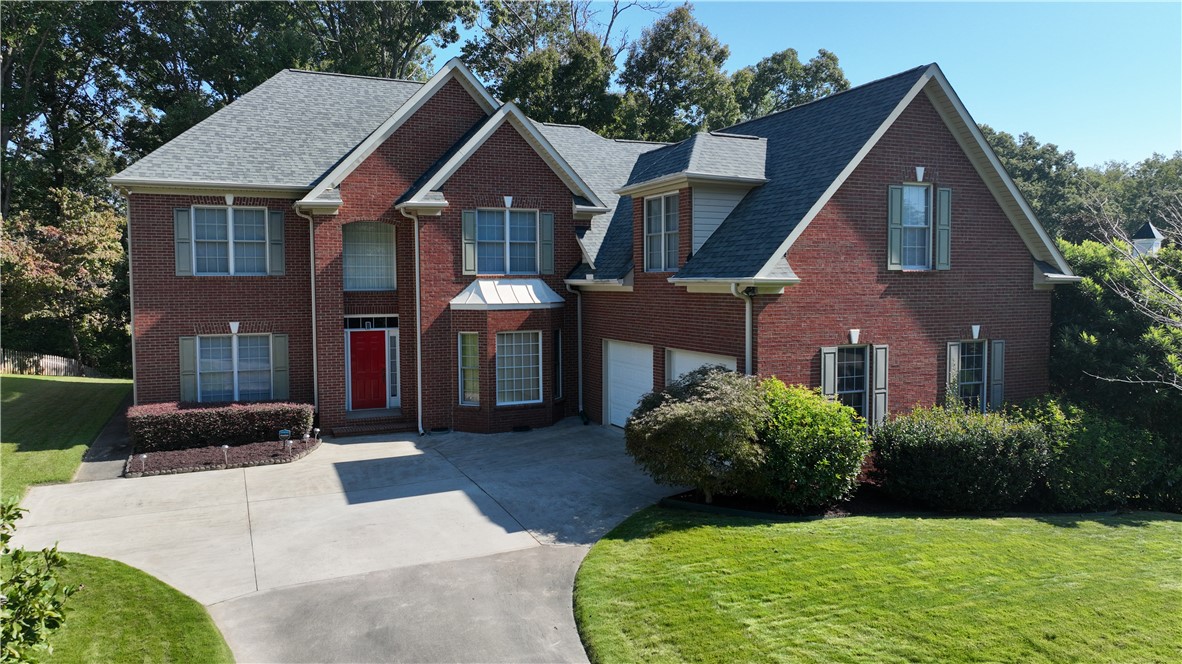 202 Knollwood Drive — photo