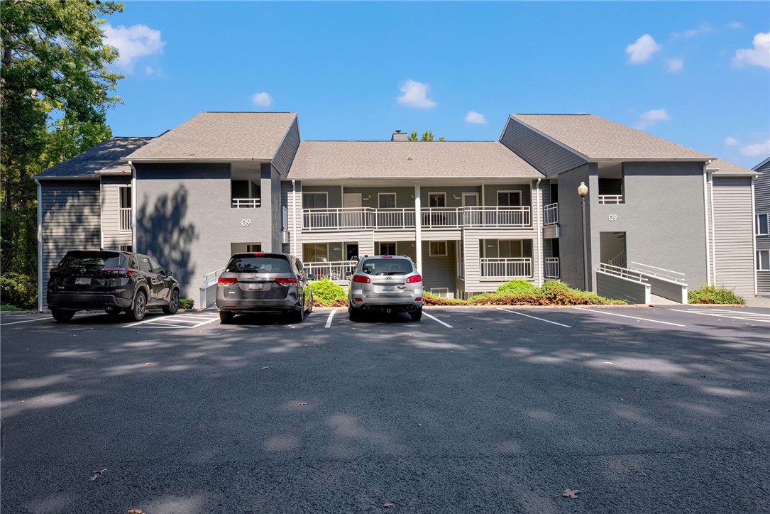 901 Northlake Drive — photo