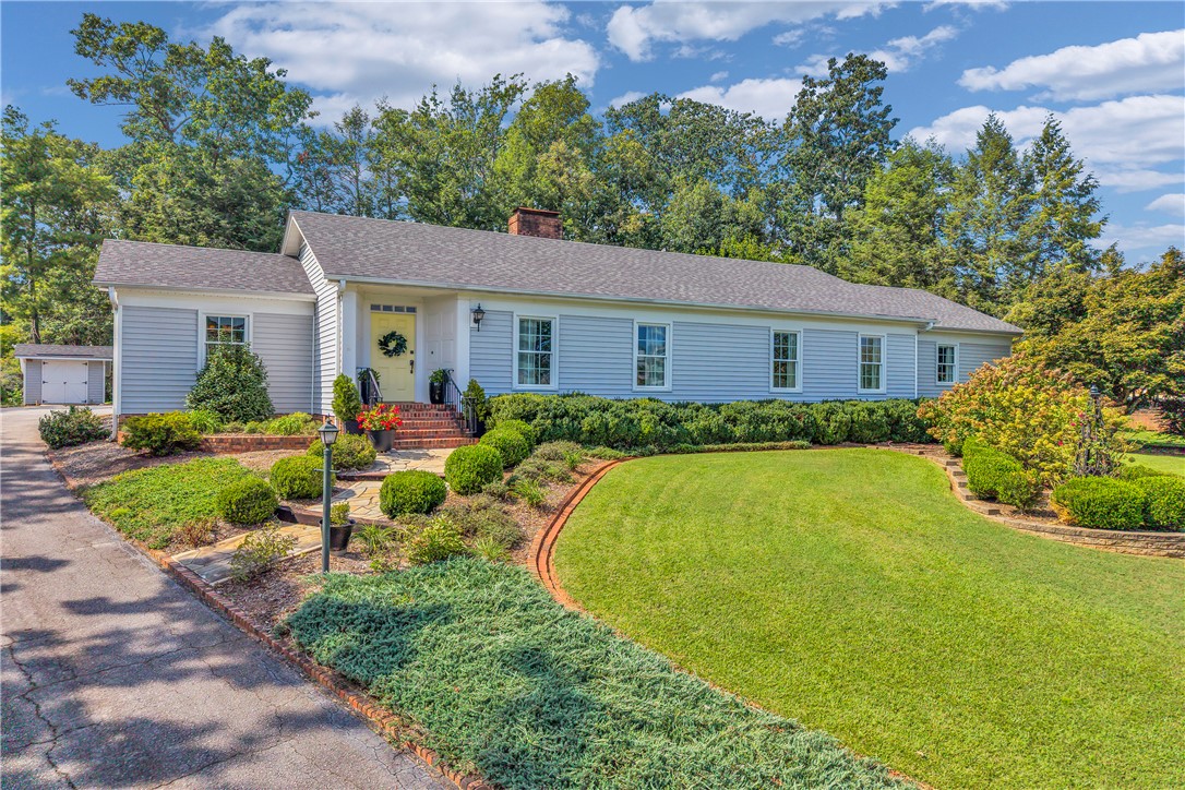107 Peachtree Drive — photo