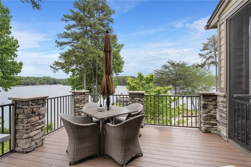 564 Sunset Point Drive — photo