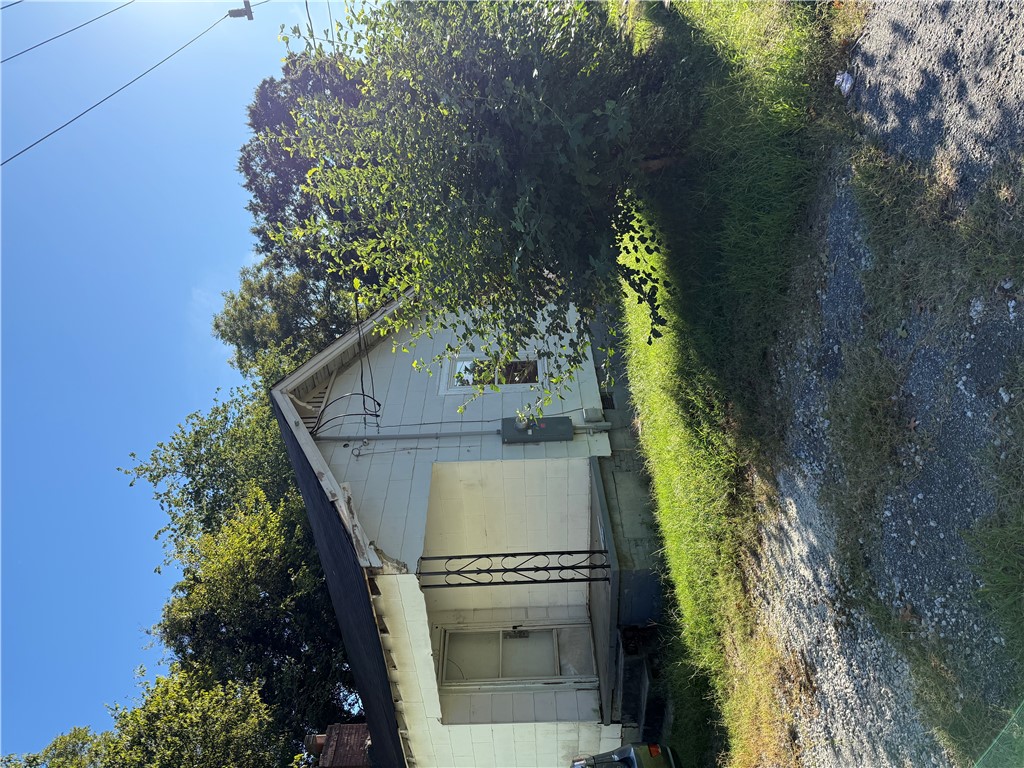 303 W Mauldin Street — photo