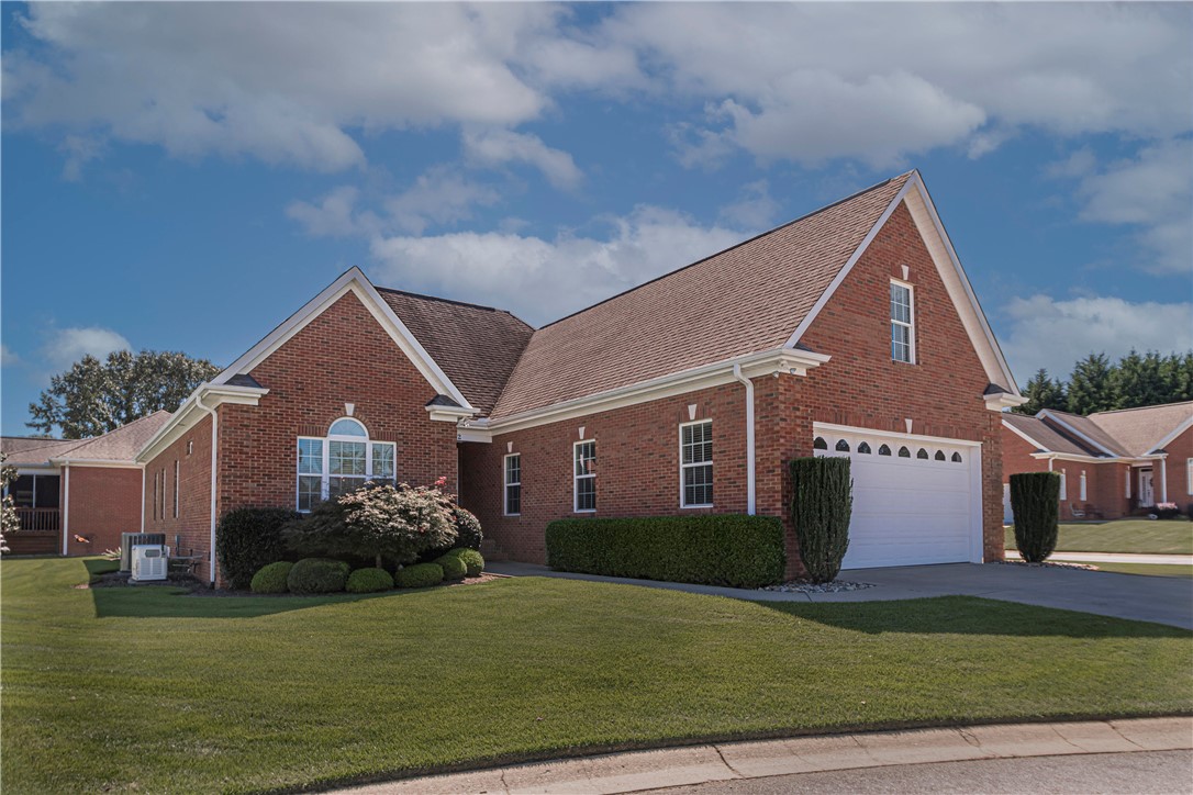 2 Hartsfield Estates — photo