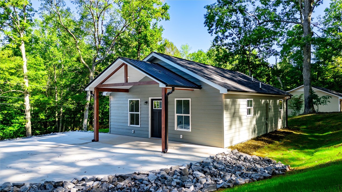 114 Bobolink Drive — photo