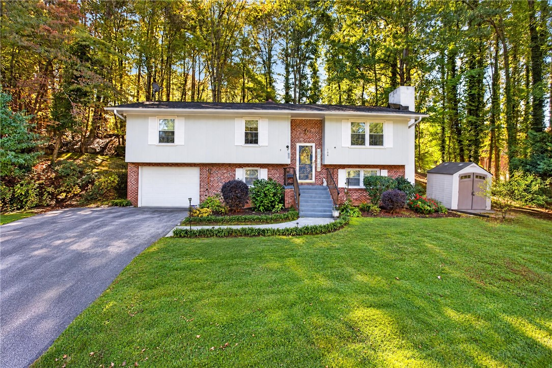 104 Laurel Lane — photo