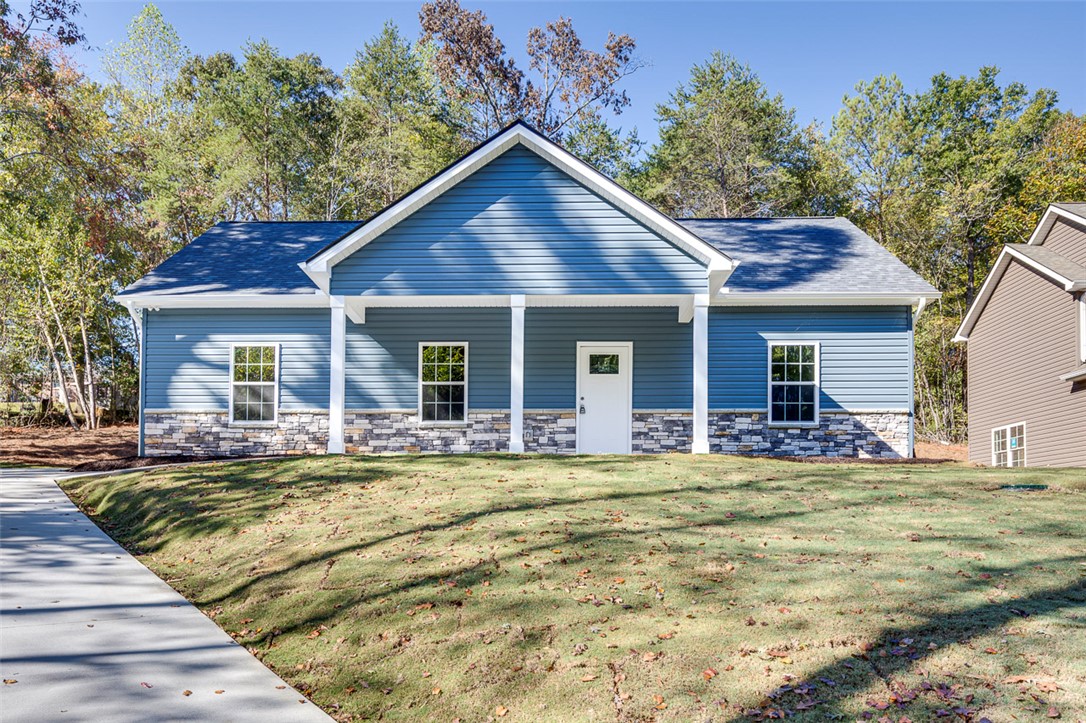 129 Hidden Lake Drive — photo