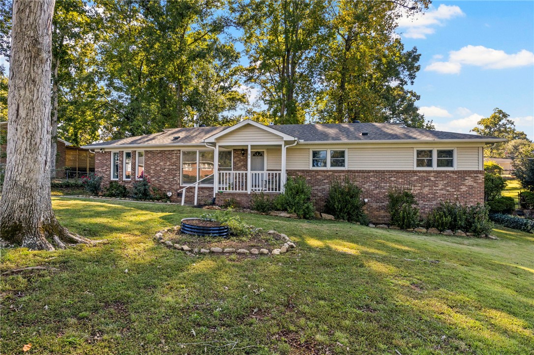 5 Tazewell Drive — photo