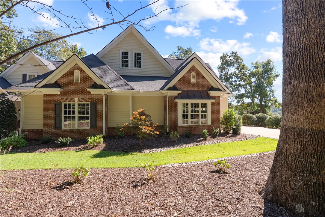 726 Cross Creek Drive — photo