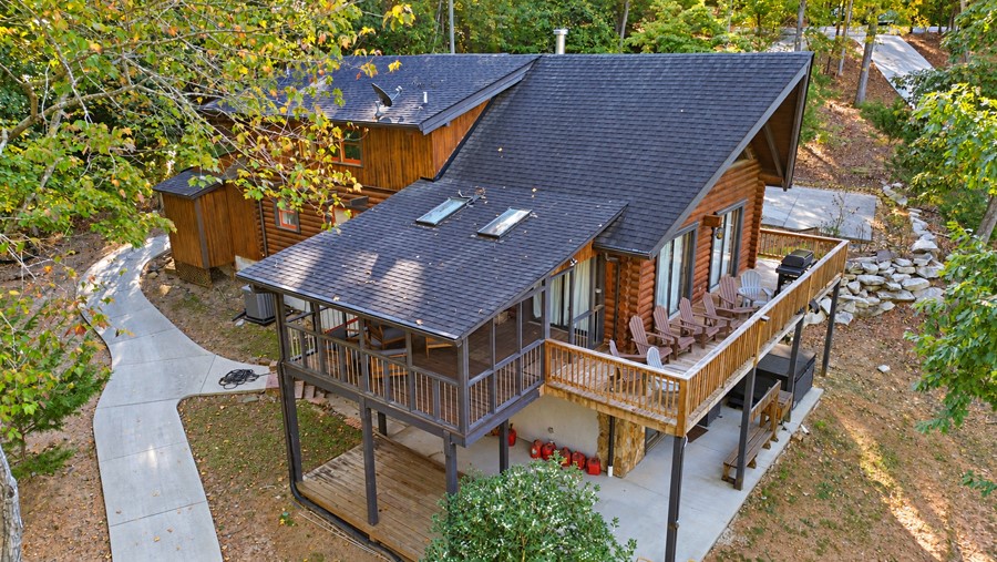 1330 S Arrowhead Drive — photo