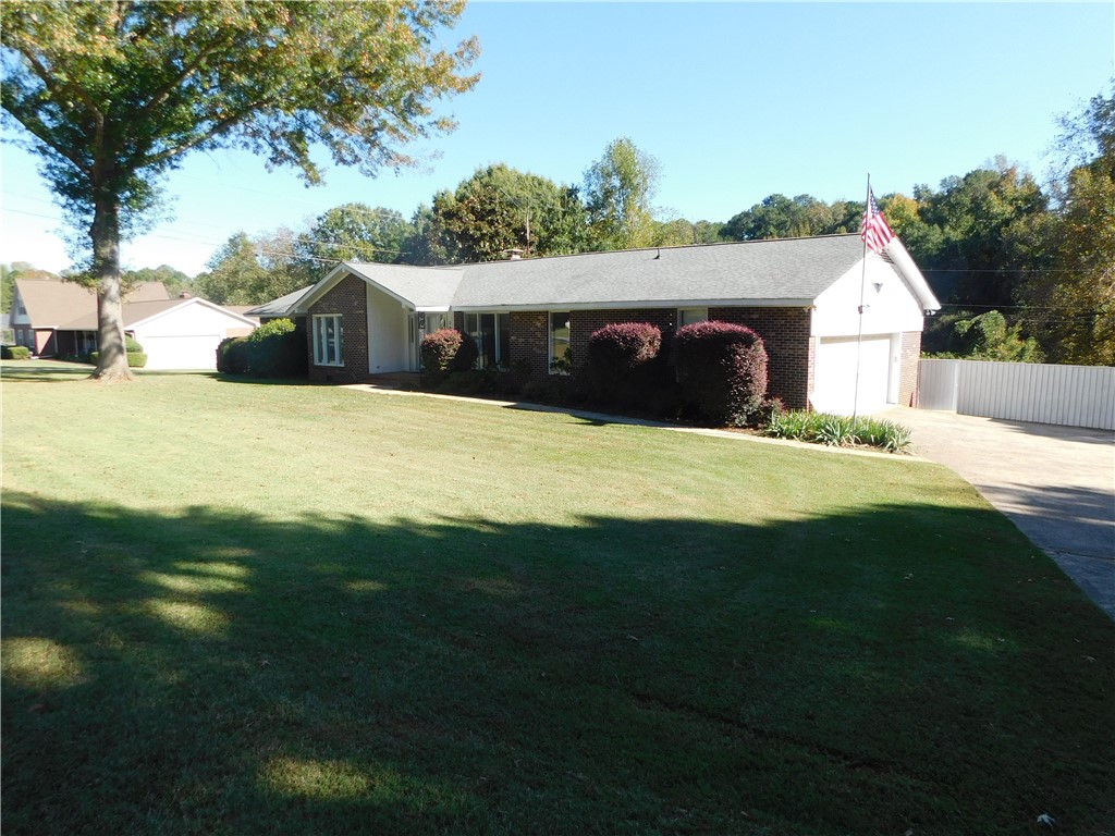 302 Arcadia Drive — photo