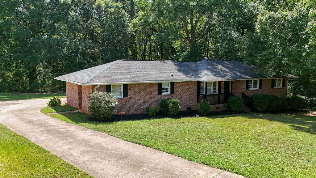 308 Edwards Drive — photo