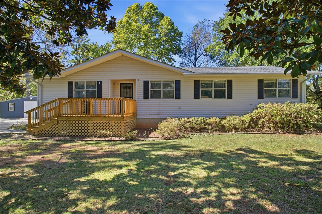 100 Ripplelake Drive — photo