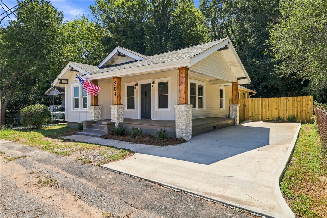 204 Stafford Street — photo