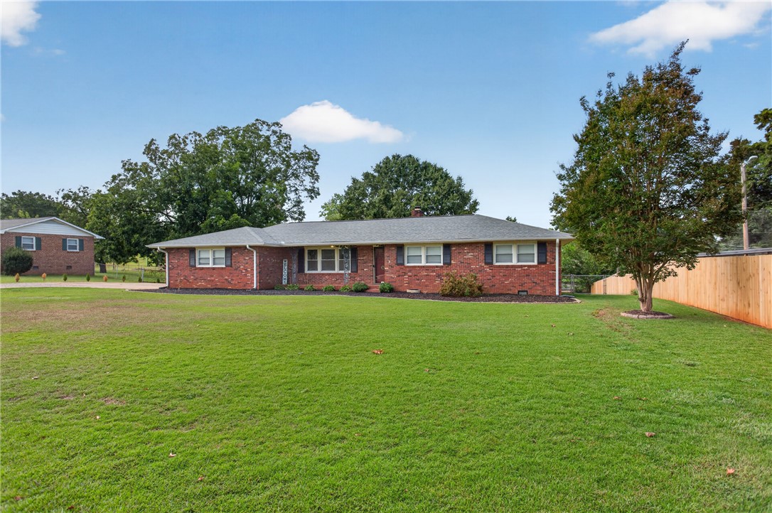 118 Bryson Road — photo