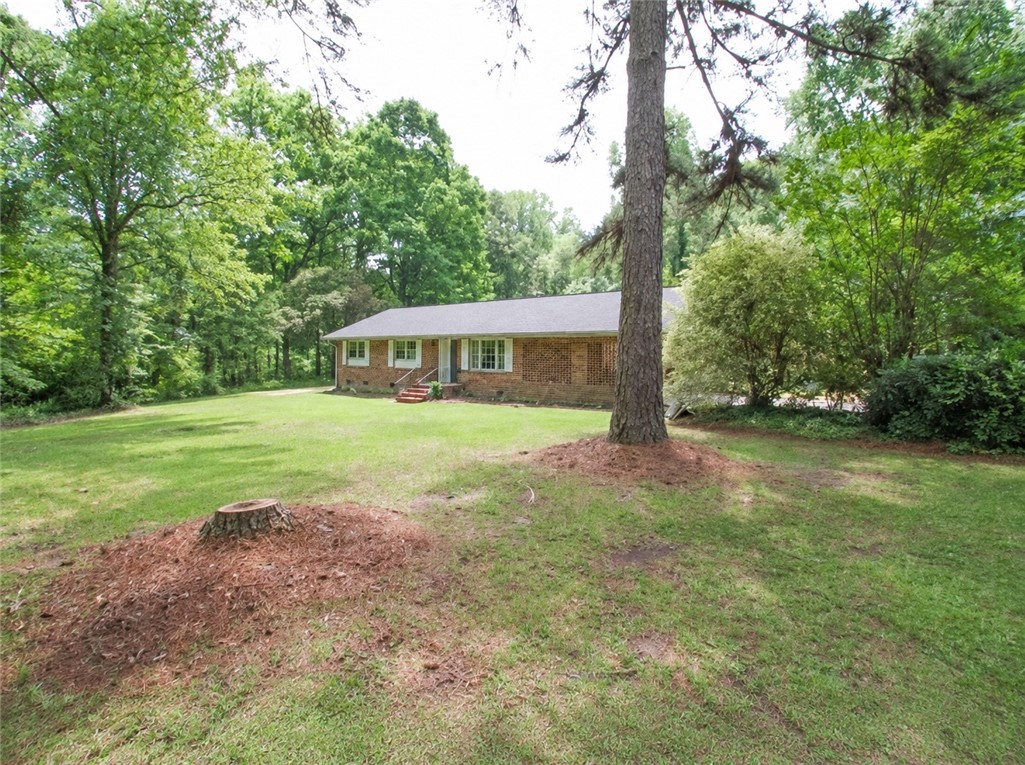 601 Estes Drive — photo