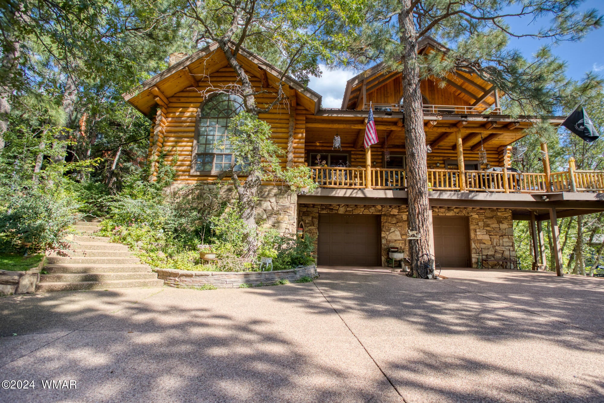 4237 Toboggan Lane — photo