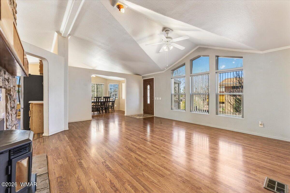 904 W Driftwood Drive — photo